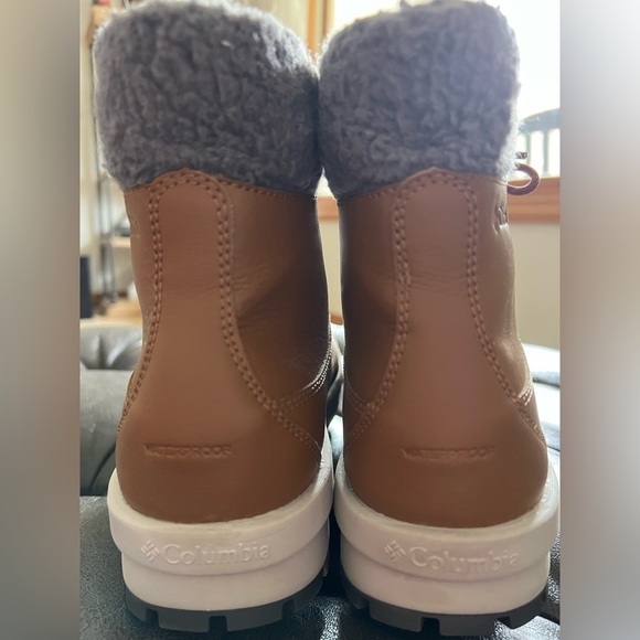 New In Box!! Women’s Columbia Boot In Cognac Size 8 - Picture 5 of 14